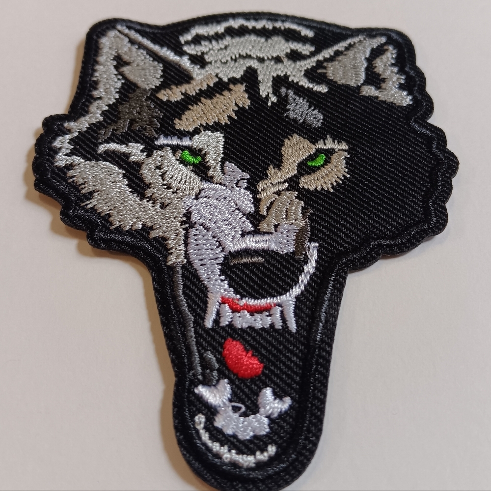 Snarling Big Bad Wolf Growling Embroidered Iron Or Sew On Applique Jacket Patch